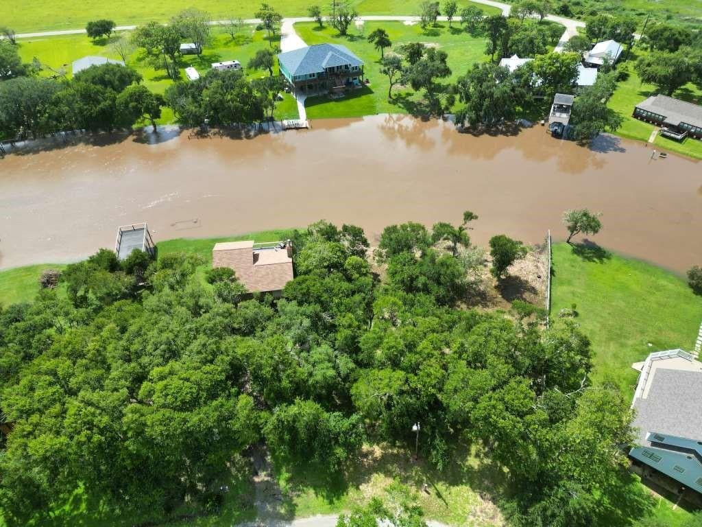 1163 Private Road 652