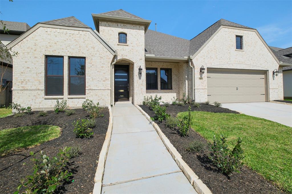9715 Hunters Run Drive