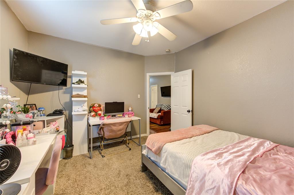 1908 Ivy Arbor Court, Pearland, Texas image 13