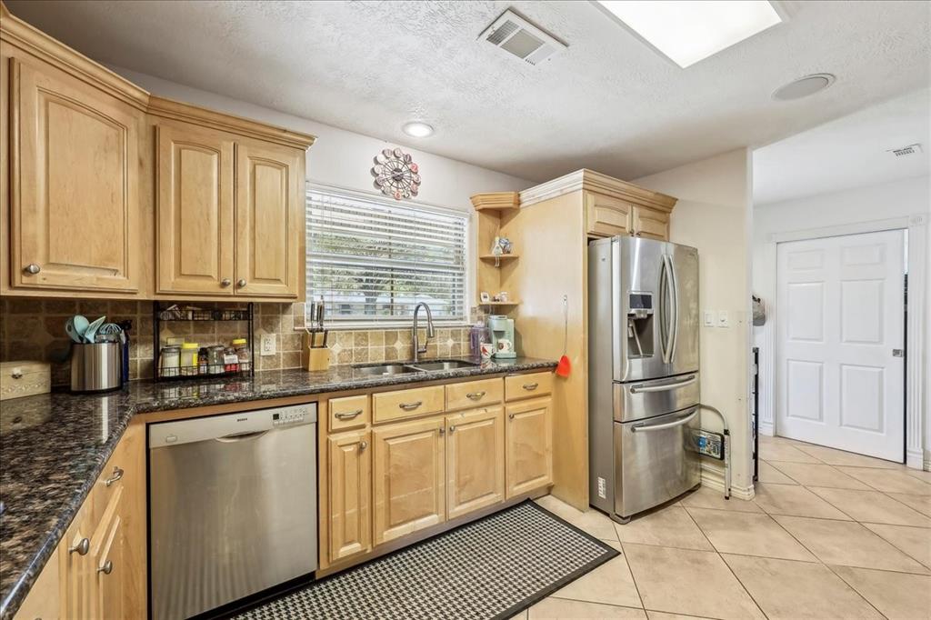 9026 Central Drive, Beaumont, Texas image 10