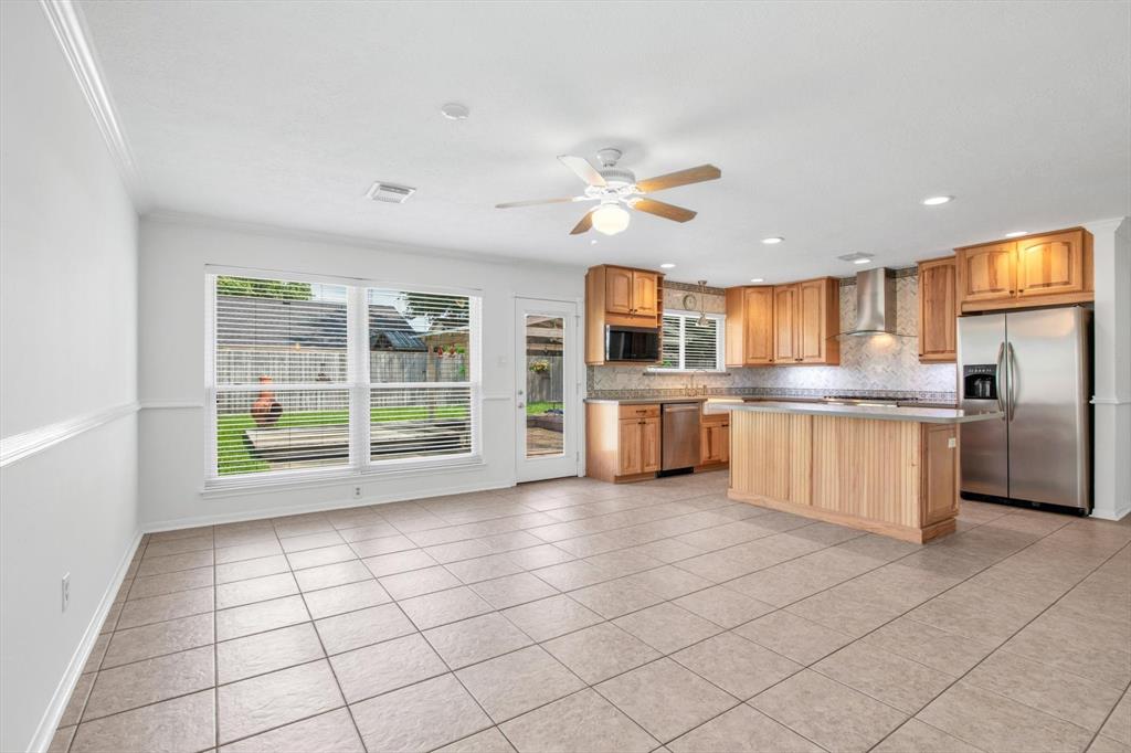 8419 Opalwood Lane, Humble, Texas image 19