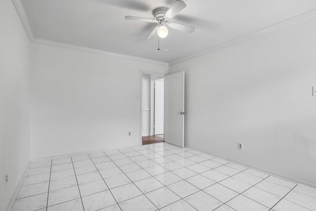 8419 Opalwood Lane, Humble, Texas image 31
