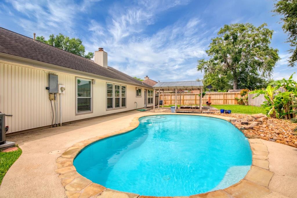 8419 Opalwood Lane, Humble, Texas image 40