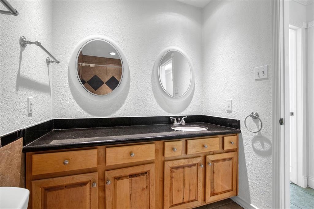 8419 Opalwood Lane, Humble, Texas image 32