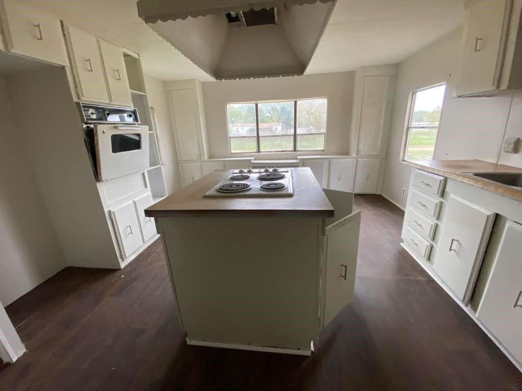 362 Pine Ridge Drive, Cleveland, Texas image 7