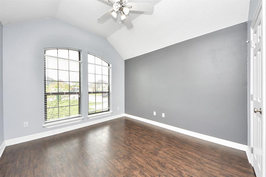 105 Meadowlark Court, Richwood, Texas image 17