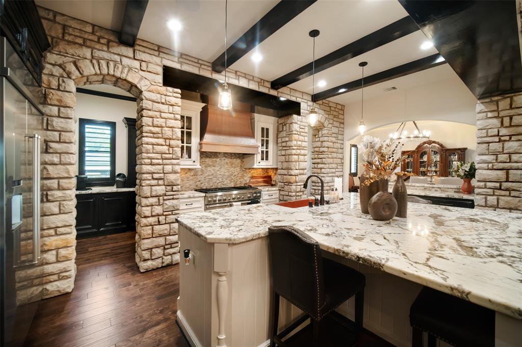 9 Copper Bottom Drive, Tomball, Texas image 4