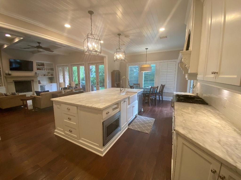 5311 Riviera Court, College Station, Texas image 8