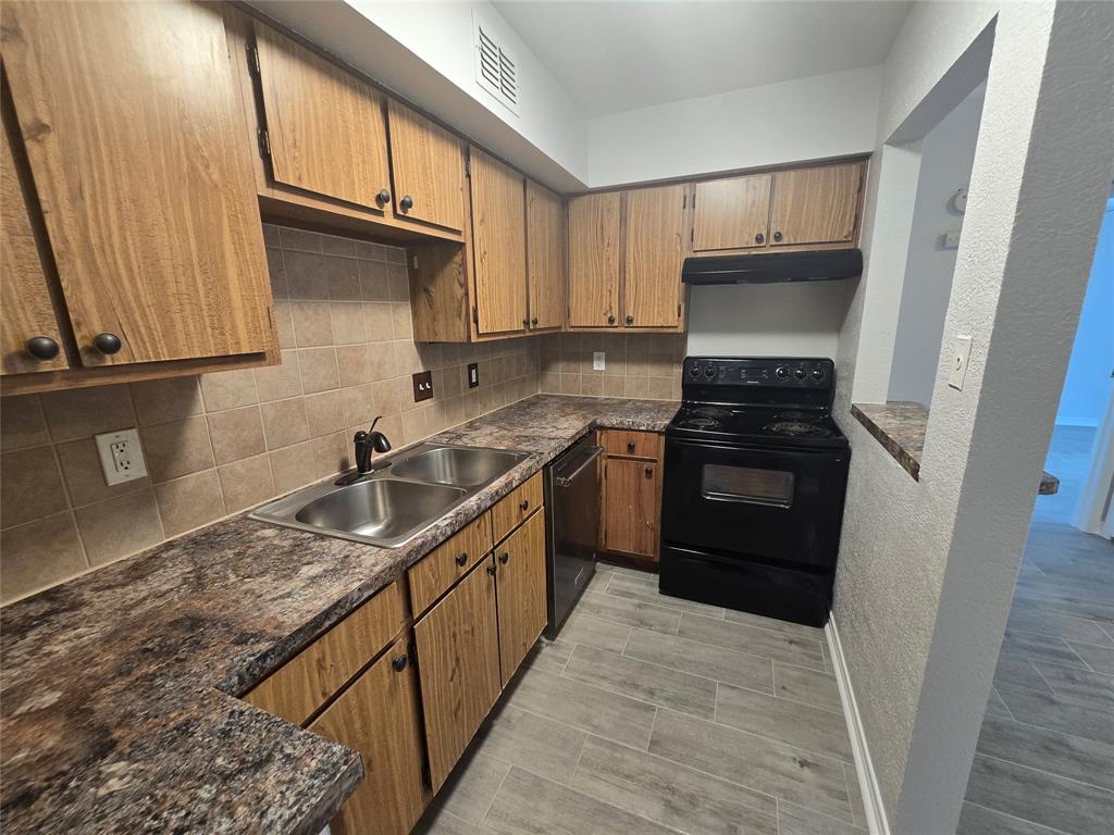Photo 4 of 35 of 18515 Egret Bay Boulevard 901 condo