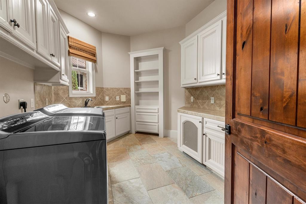 15026 Hidden Valley Waters Drive, Cypress, Texas image 38