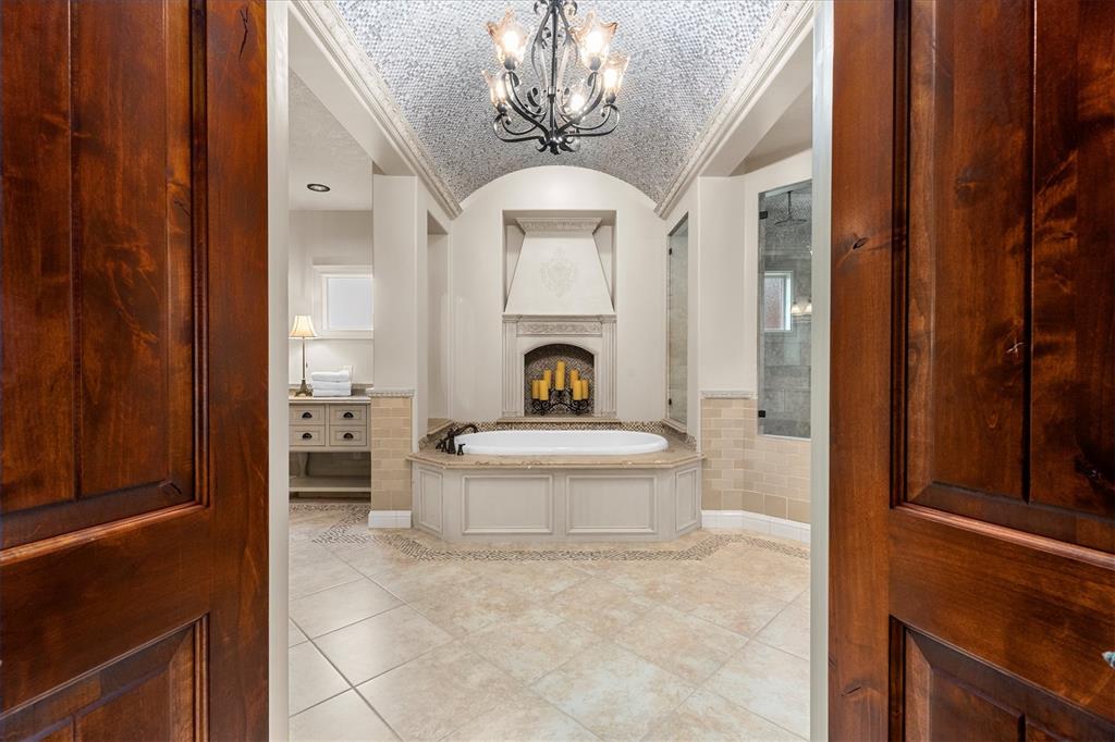 15026 Hidden Valley Waters Drive, Cypress, Texas image 20