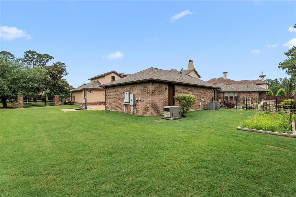 15026 Hidden Valley Waters Drive, Cypress, Texas image 47