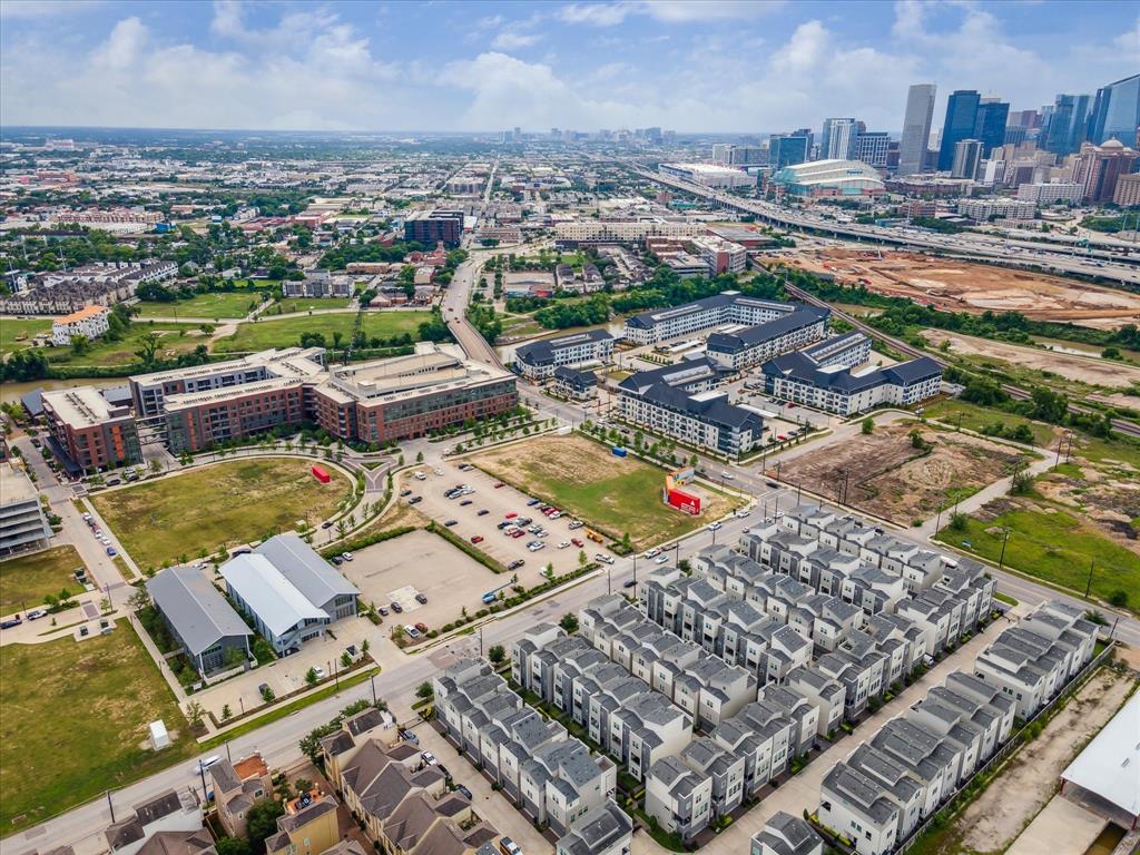 2813 Clinton Drive, Houston, Texas image 29