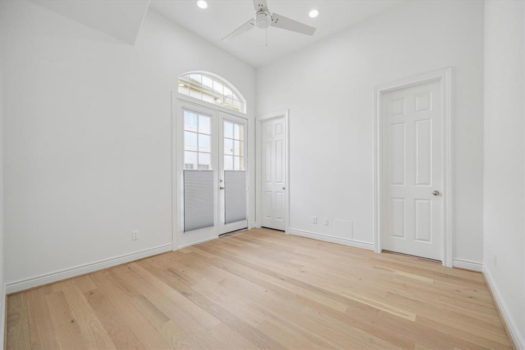 2813 Clinton Drive, Houston, Texas image 19