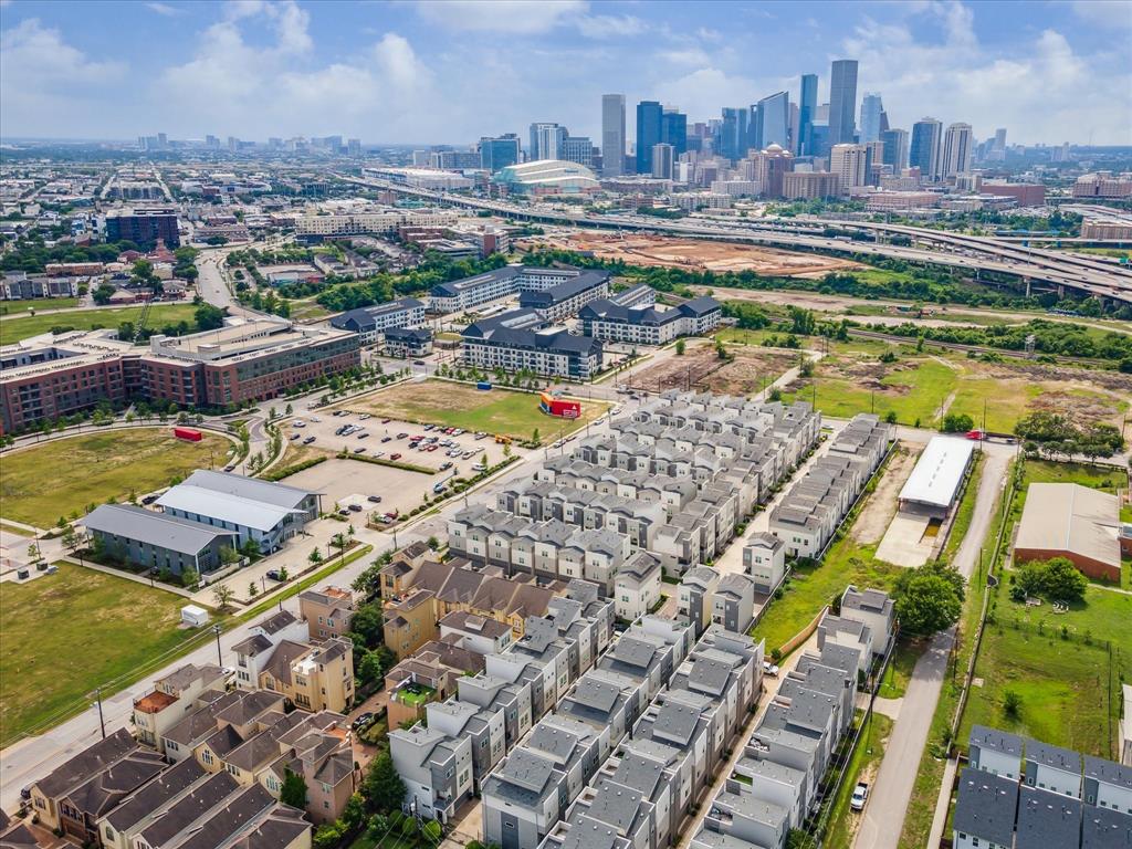 2813 Clinton Drive, Houston, Texas image 30