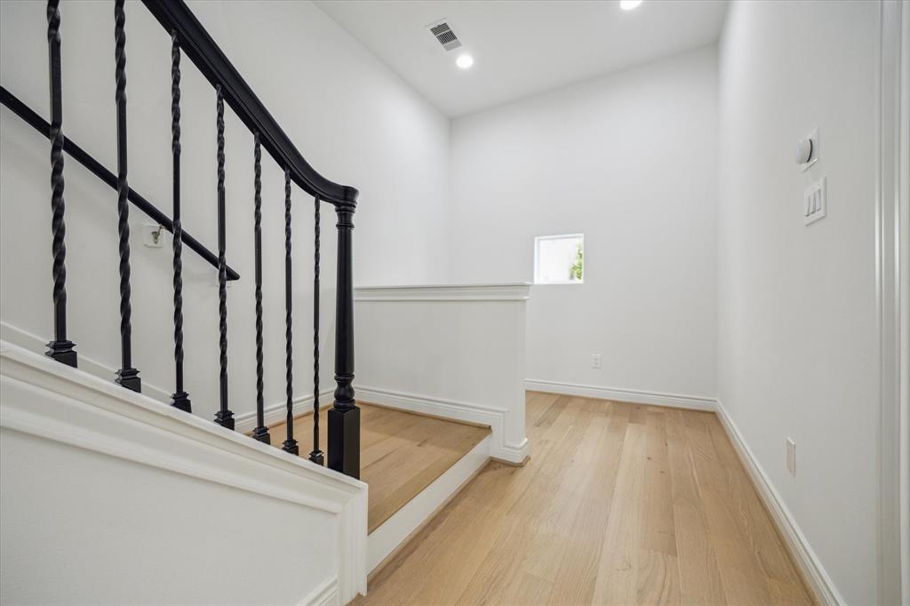 2813 Clinton Drive, Houston, Texas image 21