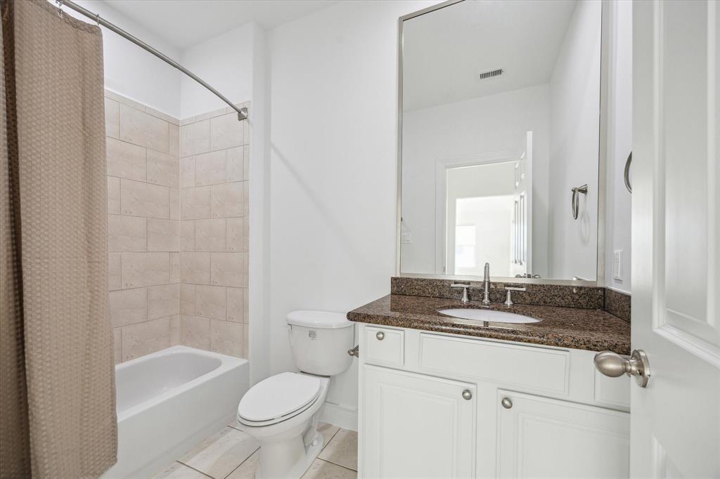 2813 Clinton Drive, Houston, Texas image 23