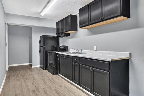 311 Grand Ave Bacliff TX 77518