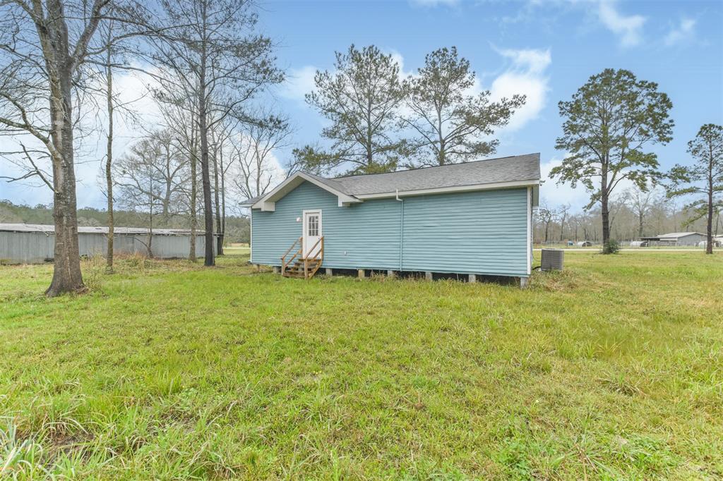 440 County Road 2048, Hull, Texas image 30