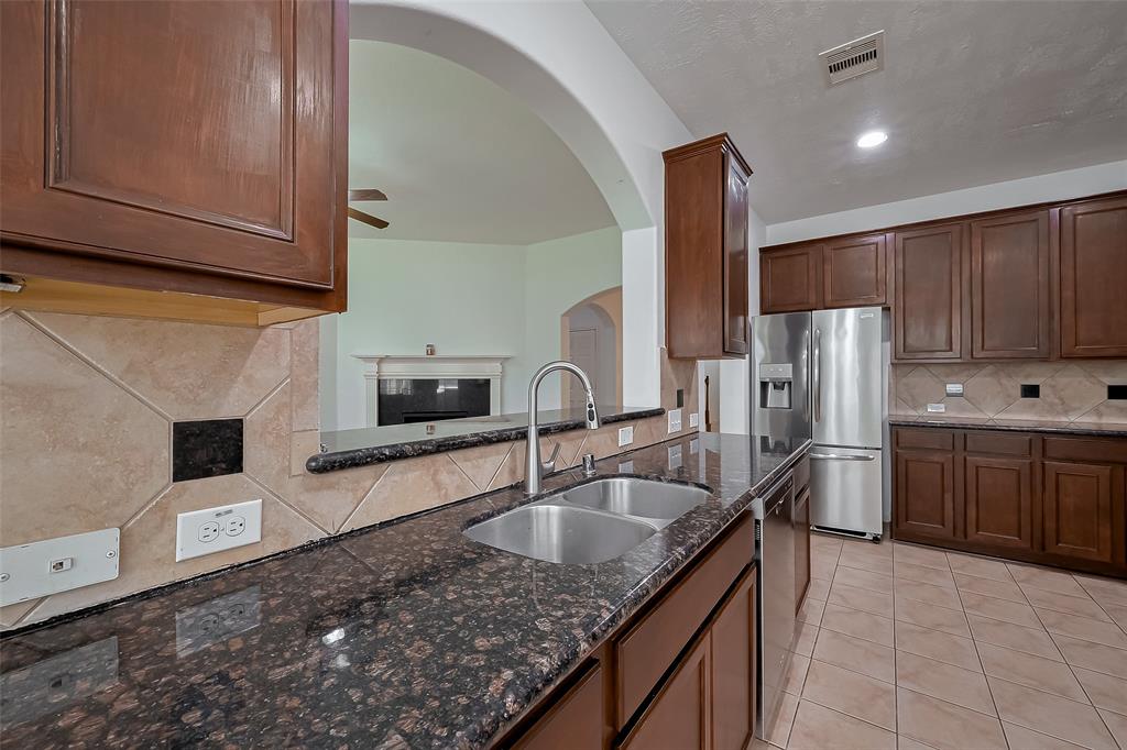 3607 Gail Meadow Court, Katy, Texas image 21