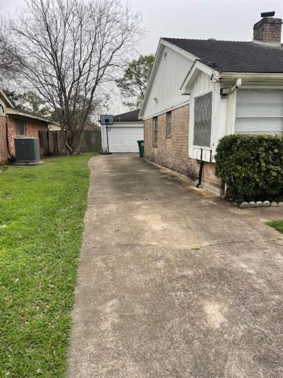 8907 S Dairy Ashford Road, Houston, Texas image 6