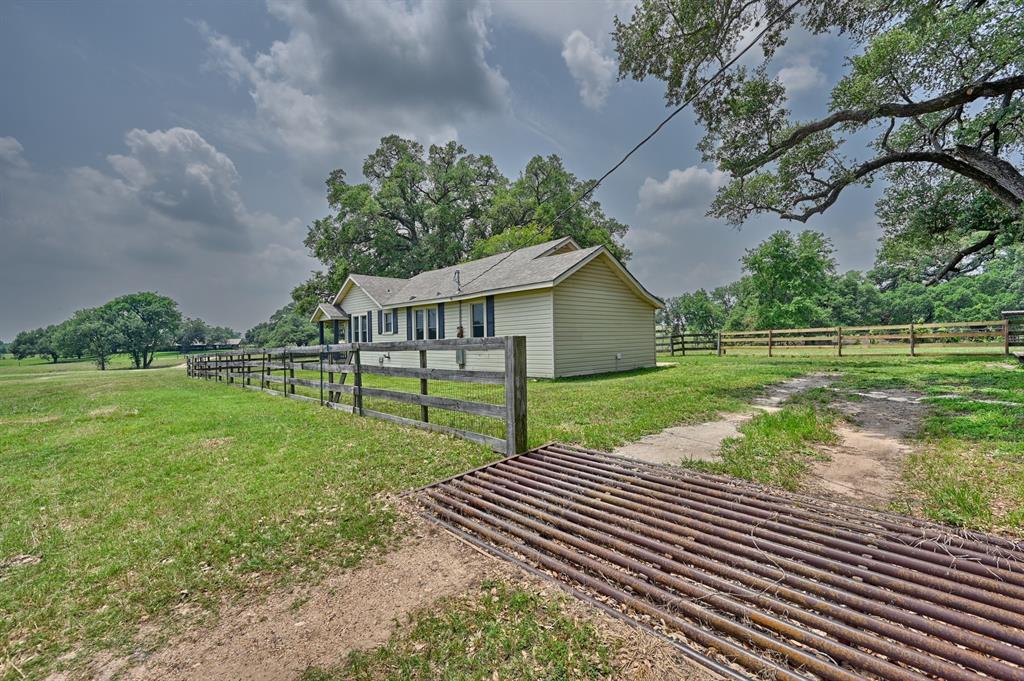 7009 Sandy Hill Road, Brenham, Texas image 16