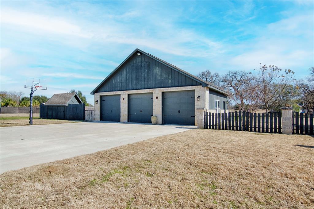 191 County Road 132bb, Hallettsville, Texas image 38