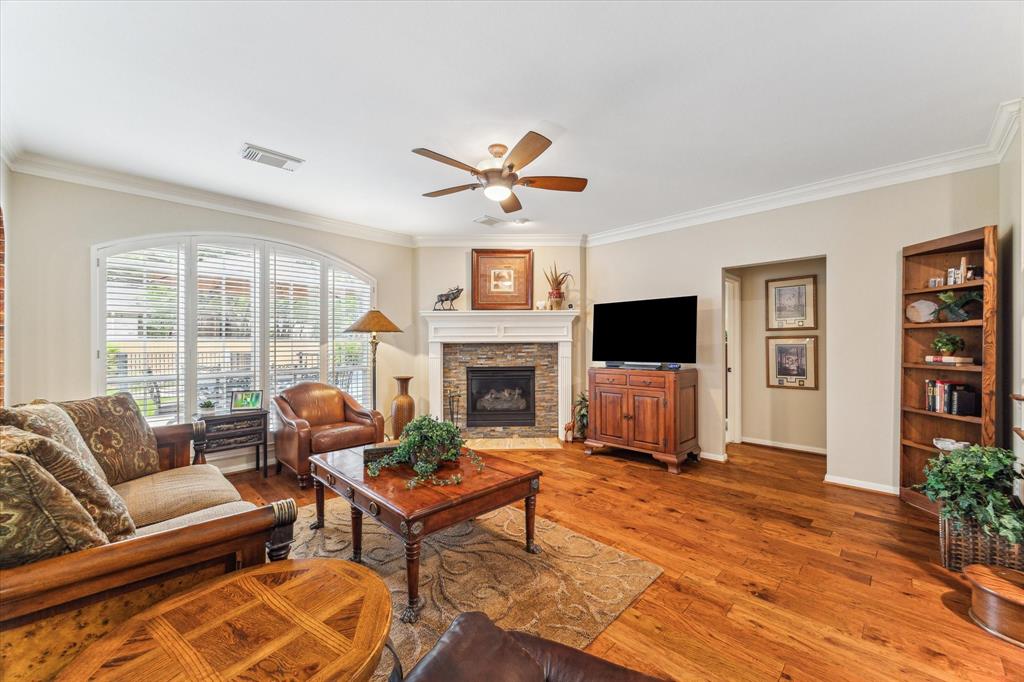 15 Rippling Creek Drive, Sugar Land, Texas image 10