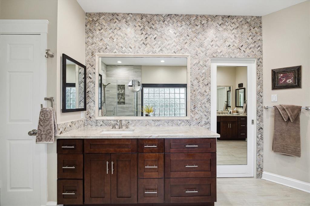15 Rippling Creek Drive, Sugar Land, Texas image 21