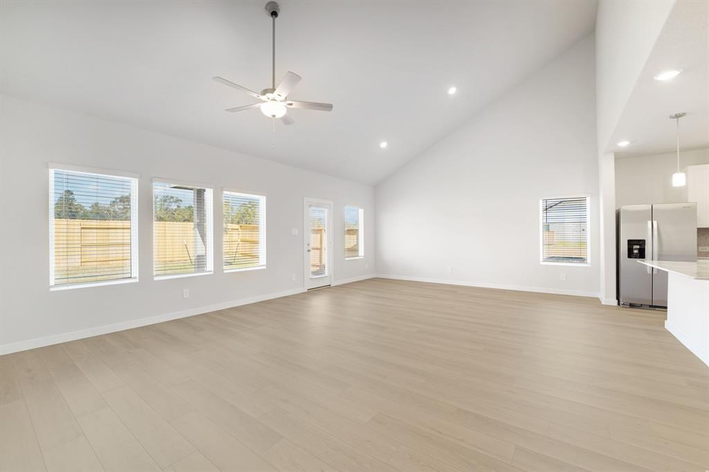 5229 Harvest Season Lane, Pearland, Texas image 9