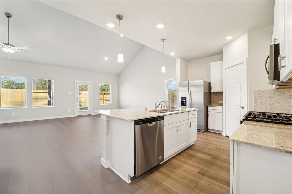 5229 Harvest Season Lane, Pearland, Texas image 4