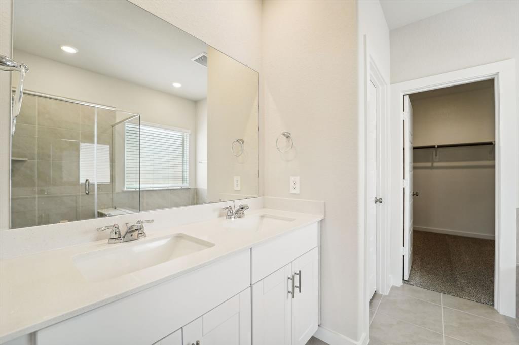 5229 Harvest Season Lane, Pearland, Texas image 31