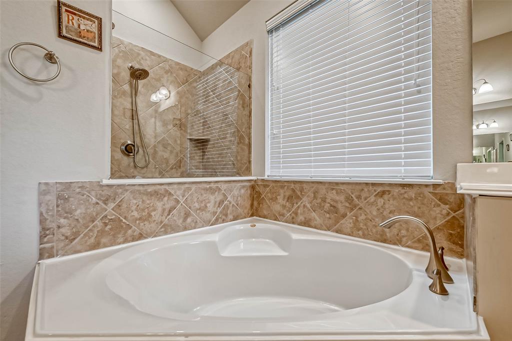 3208 Mossy Oak Trail, Pearland, Texas image 30