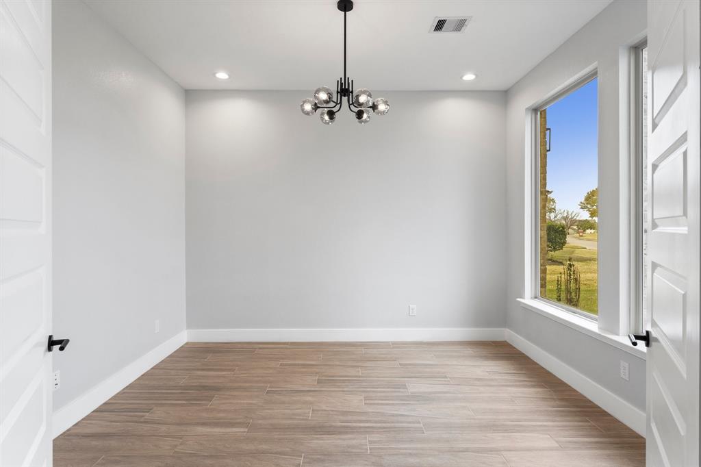 7007 Longmire Circle