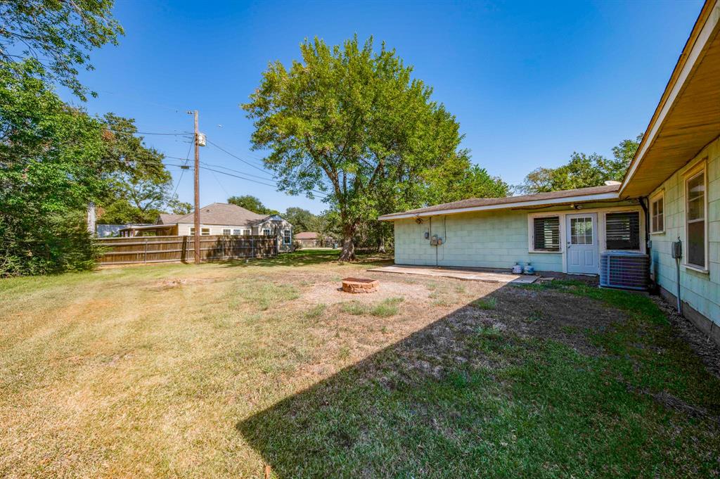 1002 Alvin Street, El Campo, Texas image 31