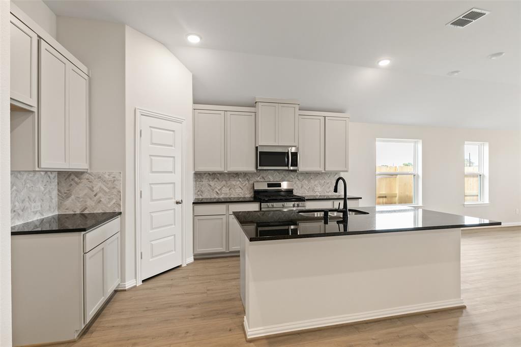3019 Myrtle Beach Lane, League City, Texas image 12