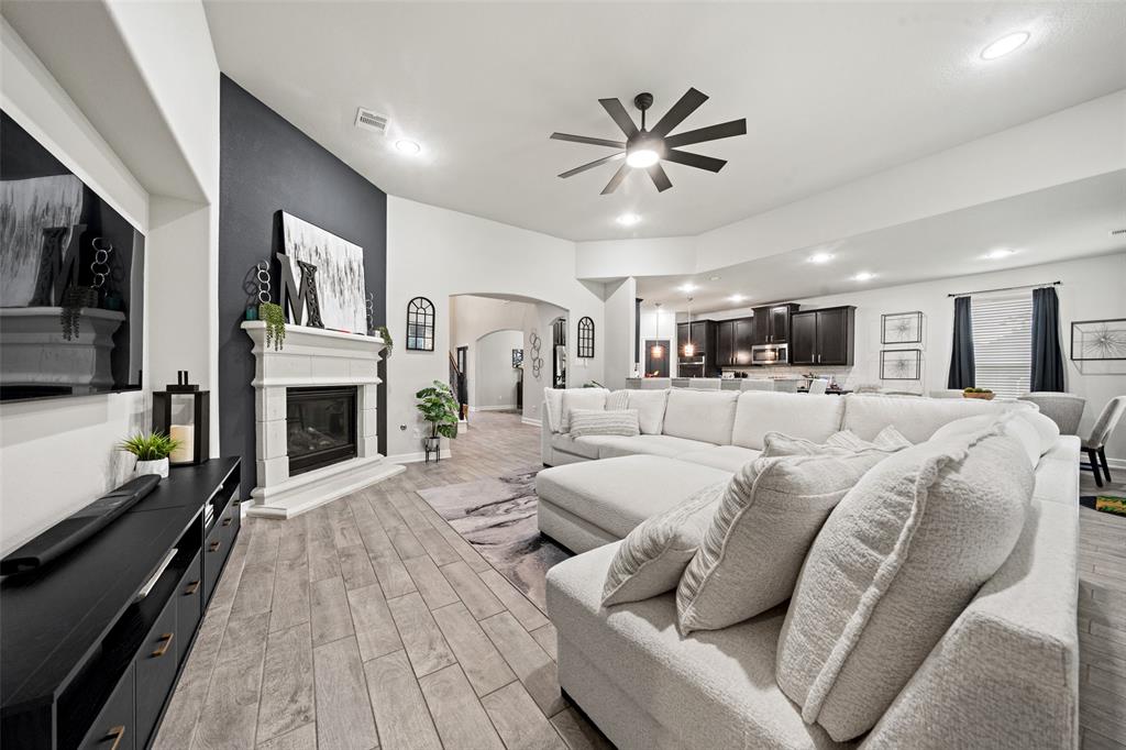 24715 Miltonwood Street, Spring, Texas image 3