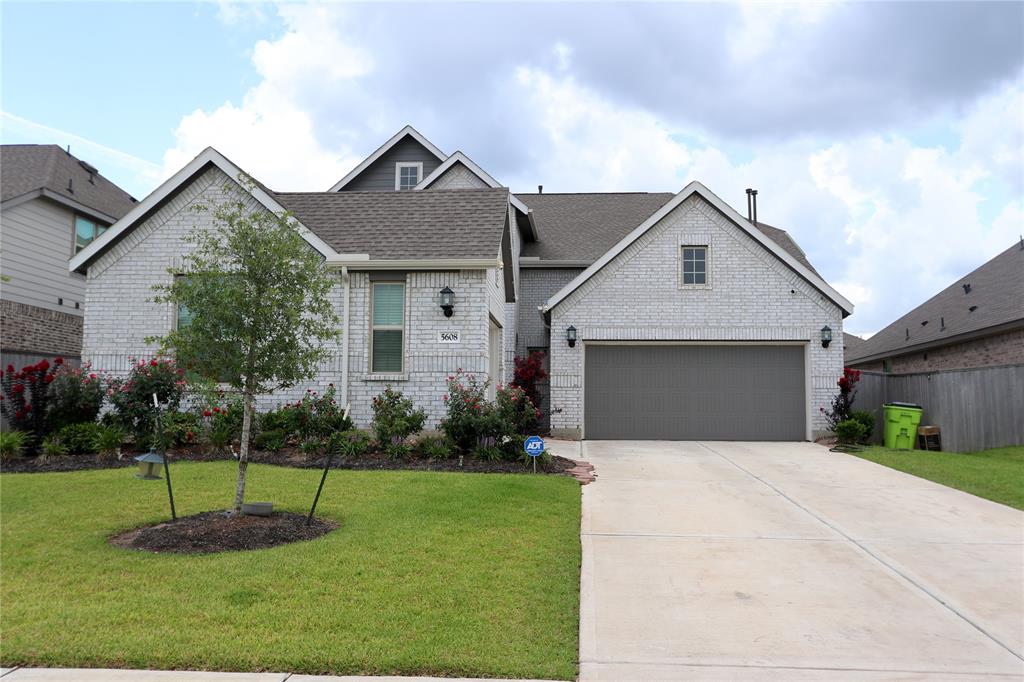 5608 Forest Cove Drive