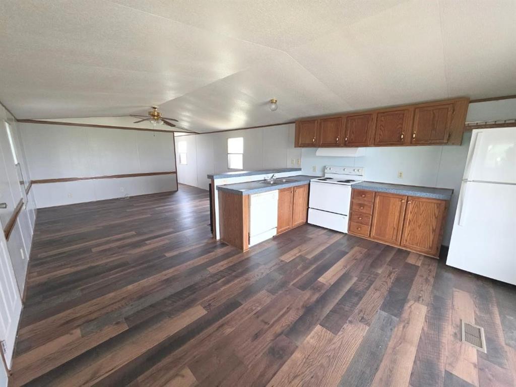 1245 Cr 211, Weimar, Texas image 6