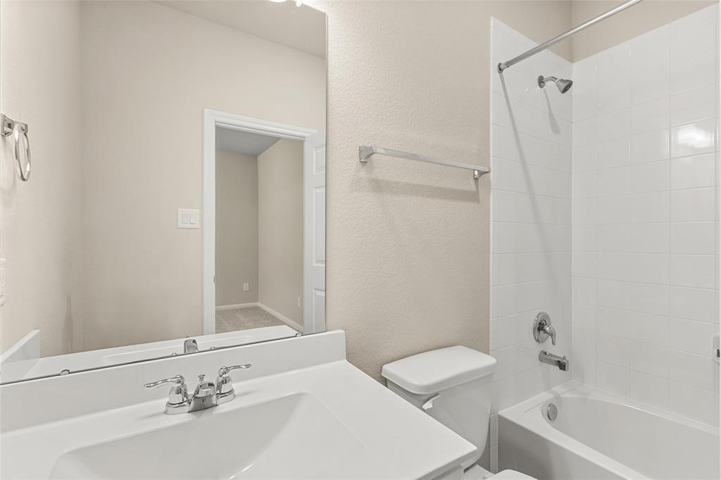 4118 Sterling Springs Lane, League City, Texas image 8