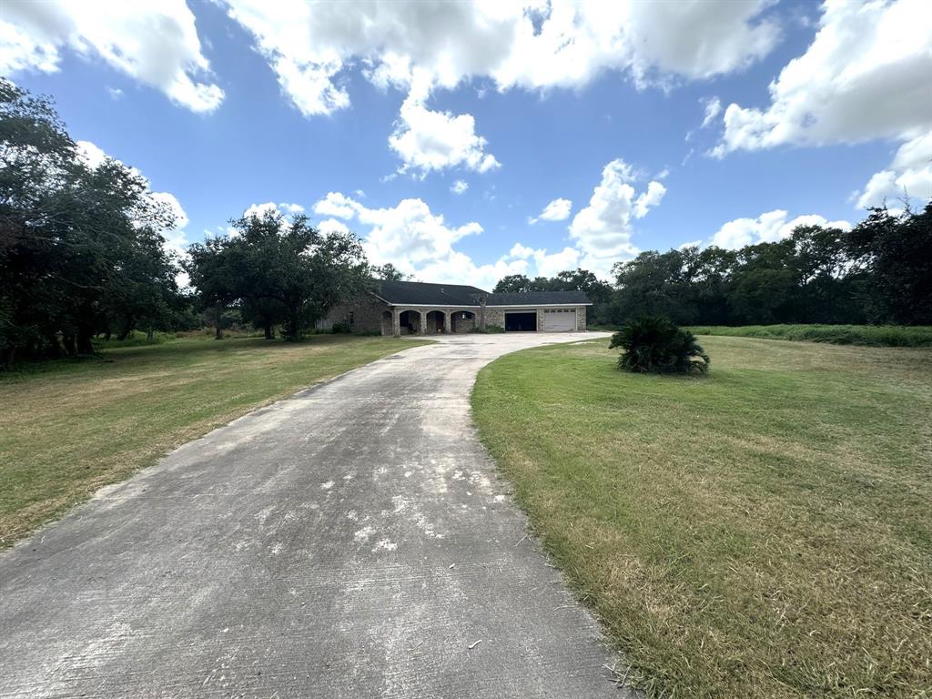 34319 Us-59 Hwy, Louise, Texas image 14