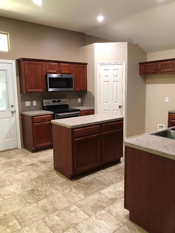 18952 Bandera Trail, Magnolia, Texas image 6