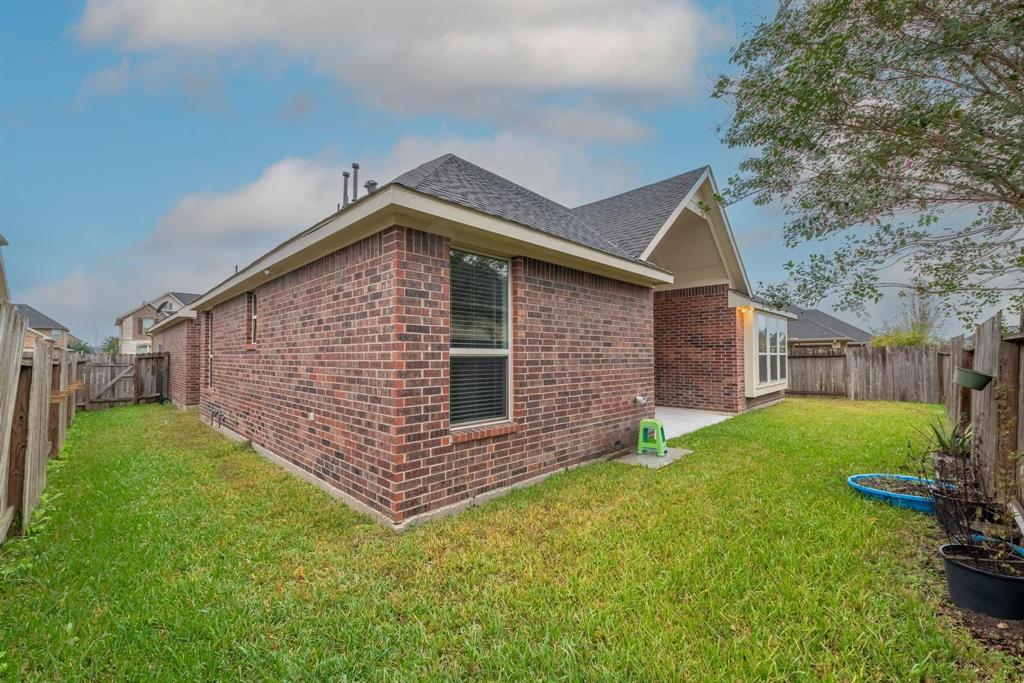 2109 Scissor Tail Road, Pearland, Texas image 37