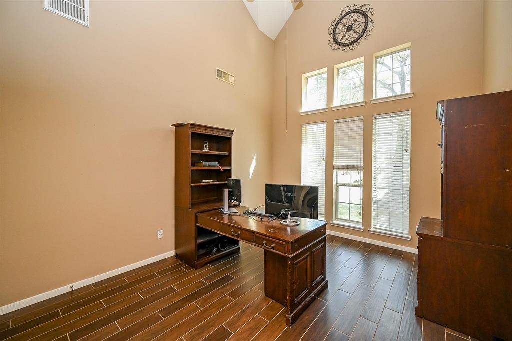 4214 Bridgestone Shadow Court, Spring, Texas image 11