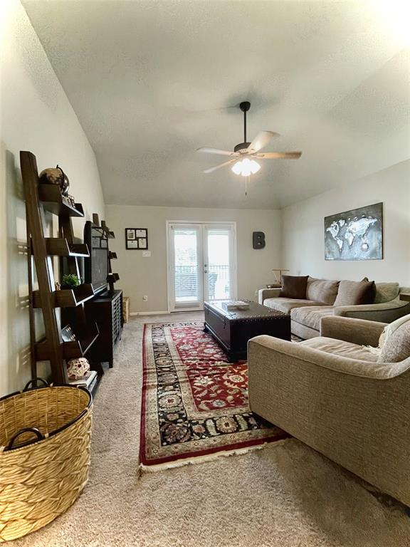 2900 Flying Horse Lane, Dickinson, Texas image 23