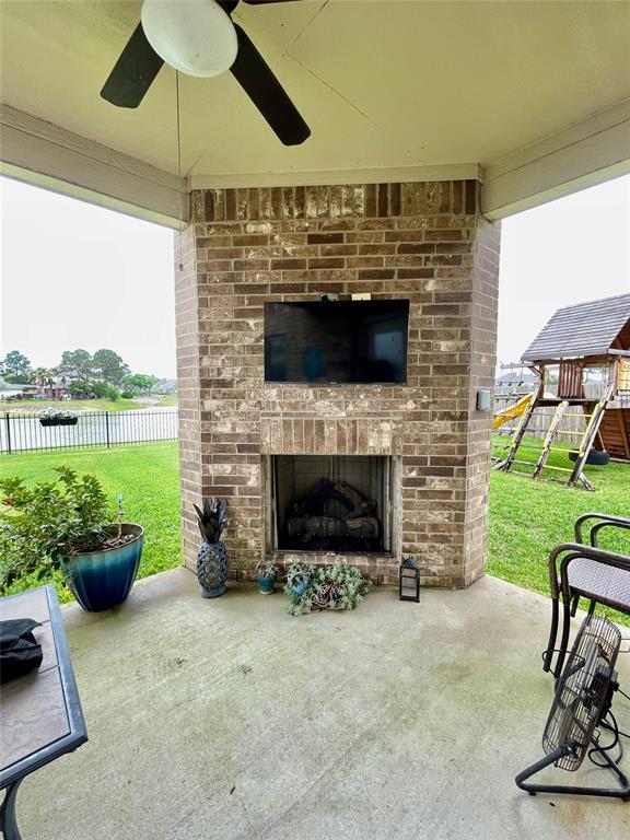 2900 Flying Horse Lane, Dickinson, Texas image 40