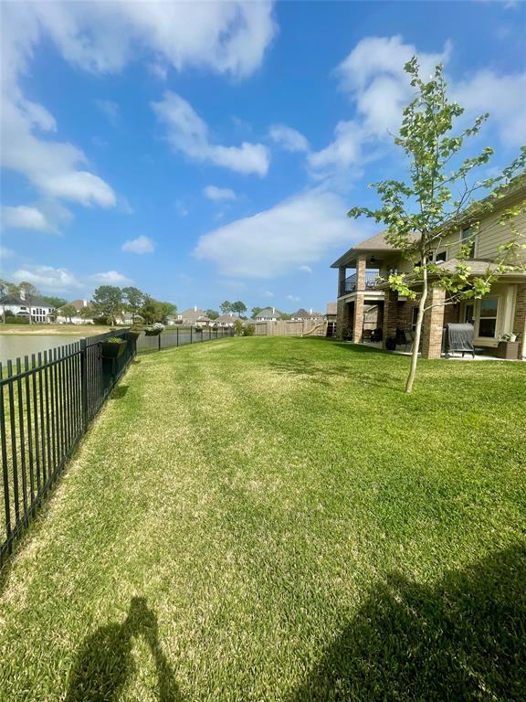2900 Flying Horse Lane, Dickinson, Texas image 4