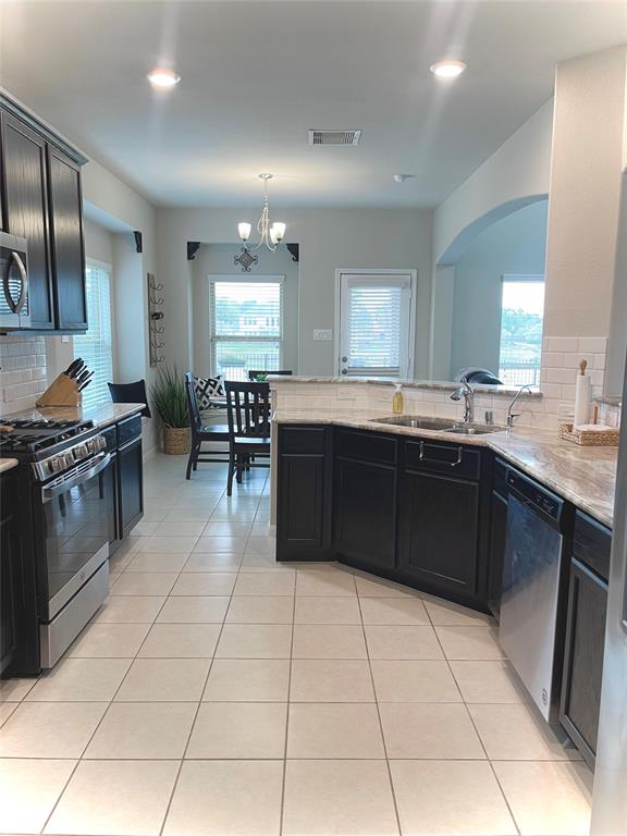 2900 Flying Horse Lane, Dickinson, Texas image 15