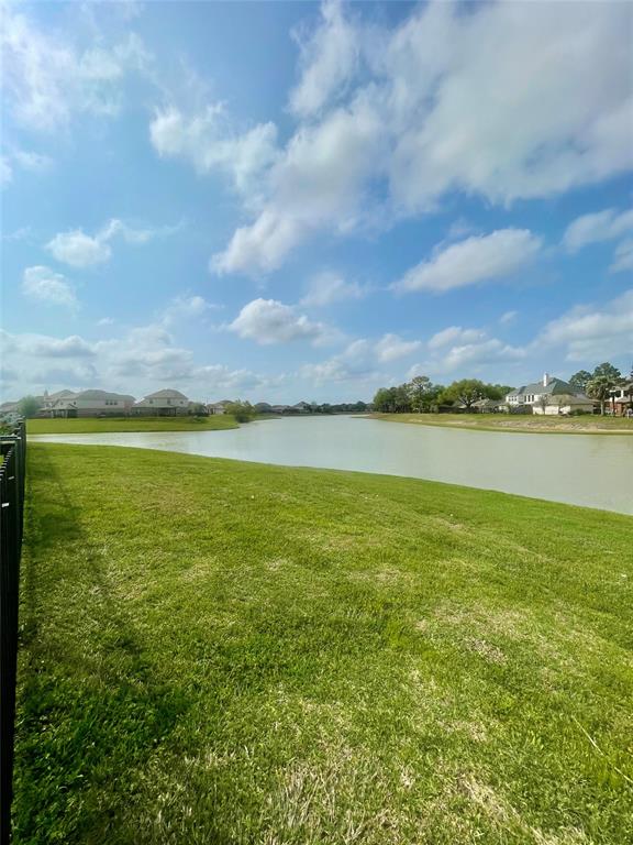 2900 Flying Horse Lane, Dickinson, Texas image 8