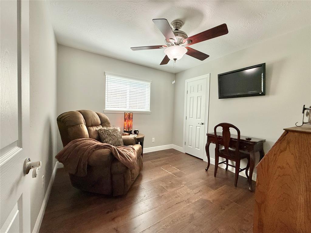 5719 Walnutgate Drive, Spring, Texas image 32